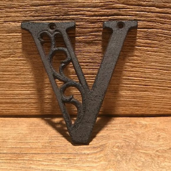 Cast Iron Letter "R" 4 5/8"tall Ornate Raw Cast Iron Ready for Paint 0184-0557-R - Picture 9 of 16